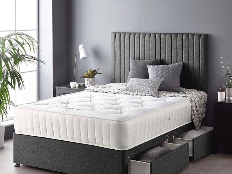 Model 21 Divan