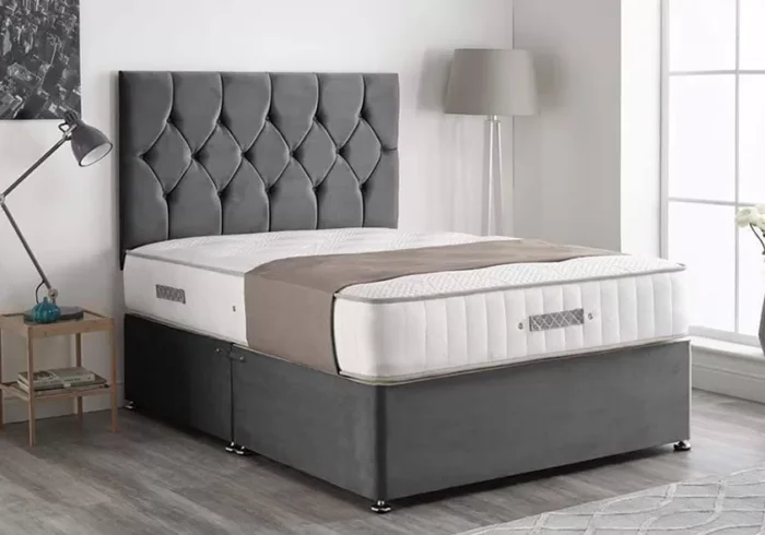 Model 70 Divan