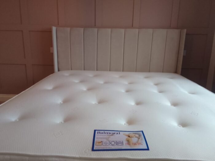 Model 71 Divan - Image 8
