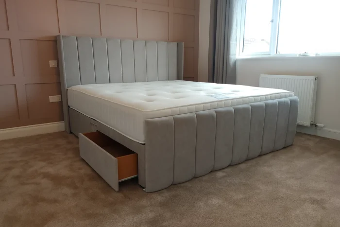 Model 71 Divan - Image 6