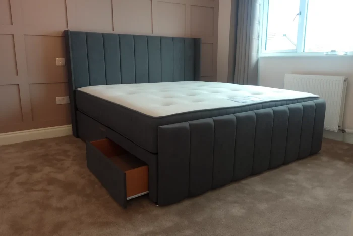 Model 71 Divan - Image 3