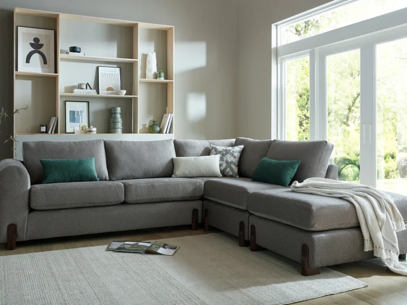 Prague 3 Cnr 1 + Stool Main copy